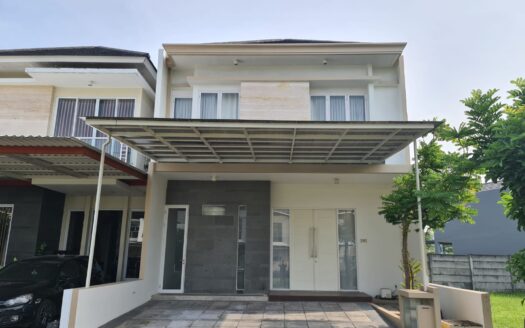 Rumah Royal Residence Surabaya Barat Minimalis View Bagus Langka
