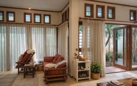 Rumah 2 Lantai, Jual Cepat, Bintaro Sektor 7 Perumahan Cikini 3, Bebas banjir, miliki halaman depan dan belakang, mengikuti prinsip Feng Shui, Ruang keluarga dan ruang makan dengan konsep terbuka jadi sirkulasi udara sangat sejuk dan nyaman