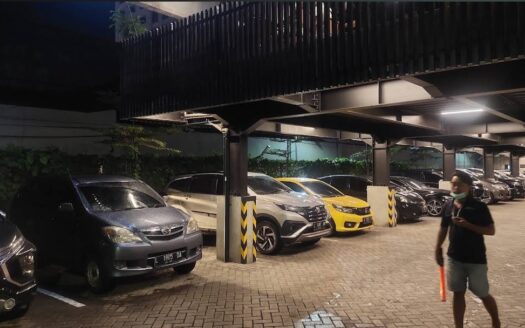 Gedung Usaha Komersial Eks Resto Raya HR Muhammad Surabaya Barat