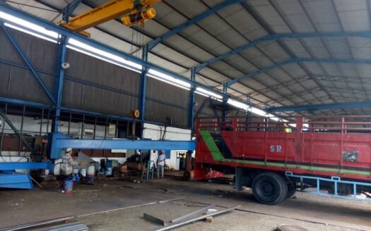 Gudang Eks Workshop Area Raya Waru Gedangan Strategis